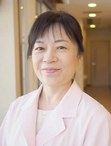 医長 岡田 恭子